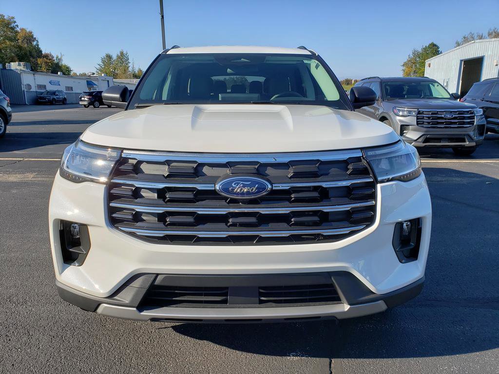 New 2026 Ford Explorer Active image 2