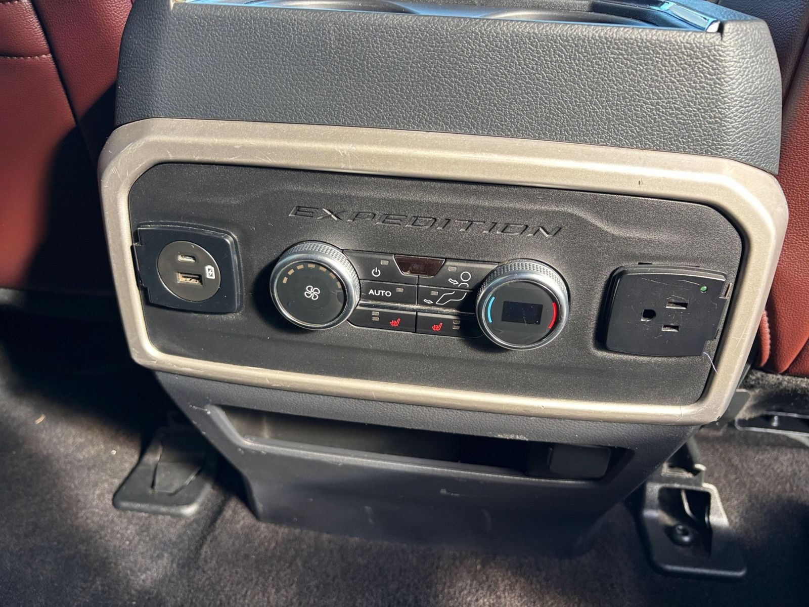 Used 2023 Ford Expedition Max Limited AWD/4WD image 24