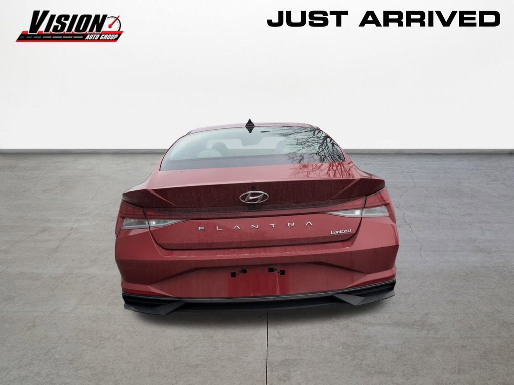Used 2022 Hyundai Elantra Limited image 6
