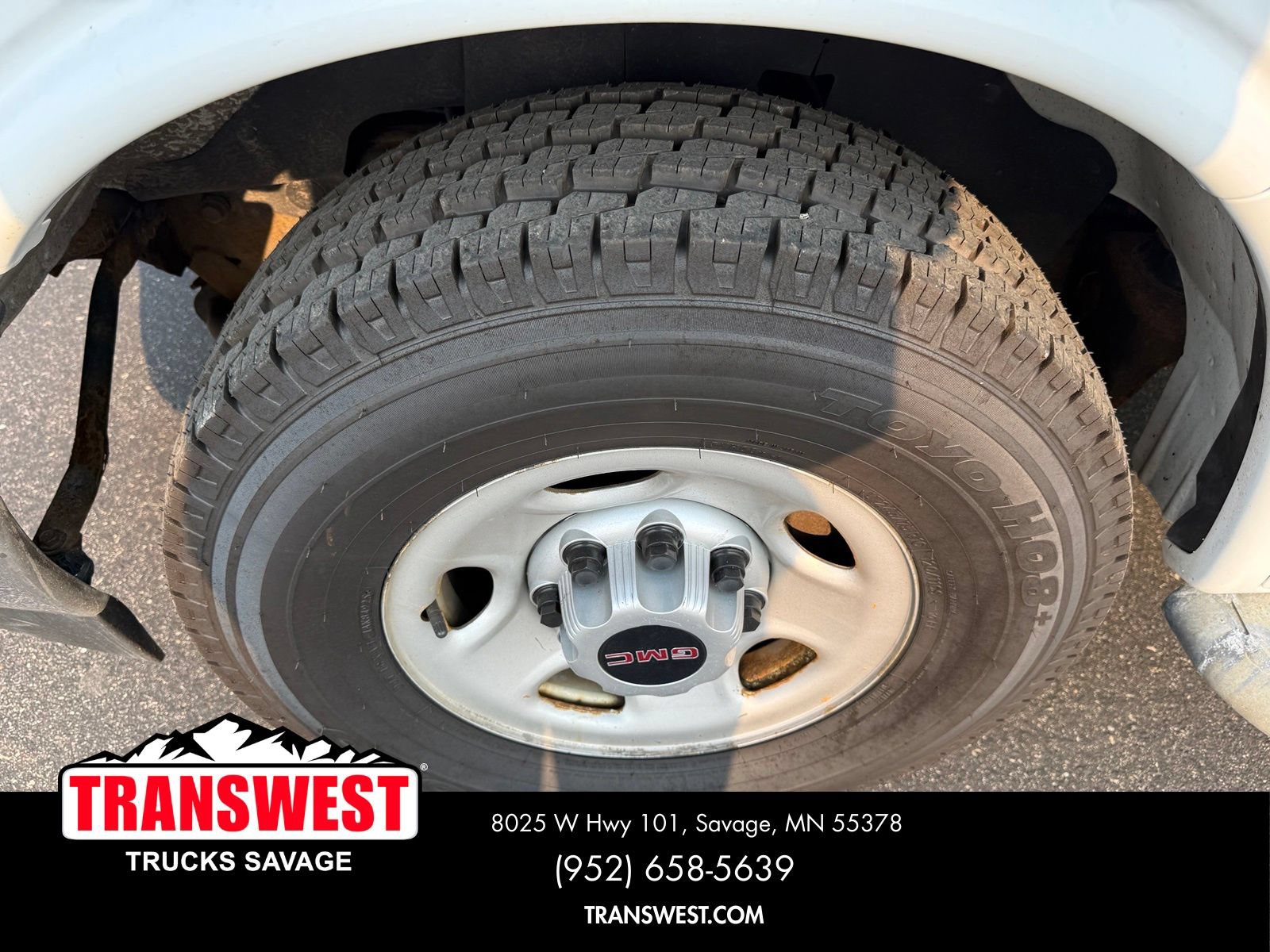 Used 2017 GMC Savana 2500 RWD image 17