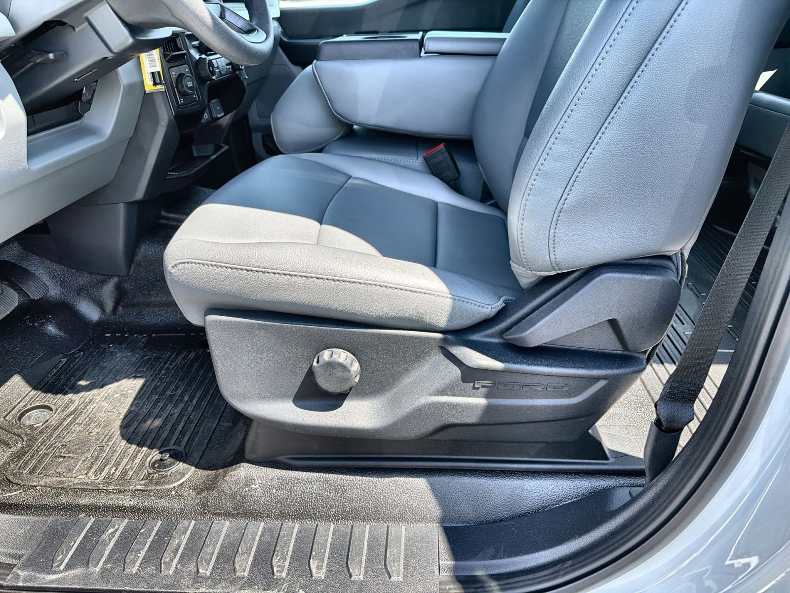 New 2026 Ford F250 XL image 27