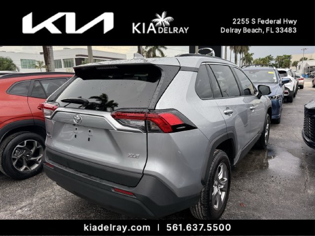 Used 2025 Toyota RAV4 XLE w/ Convenience Package FWD image 7