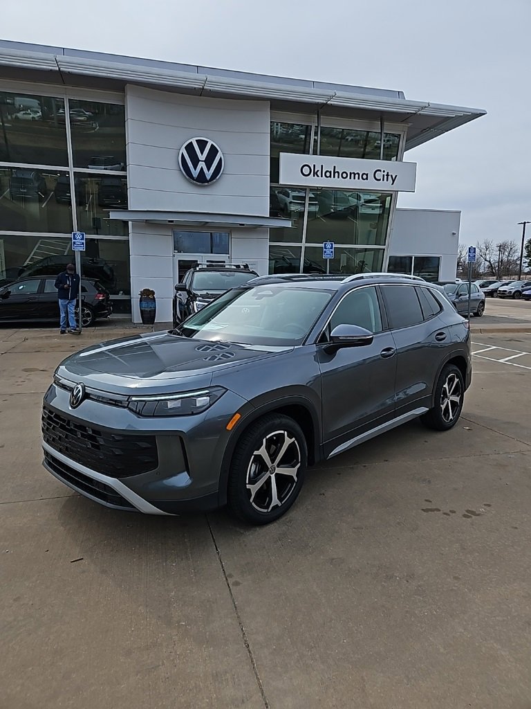 New 2026 Volkswagen Tiguan SE