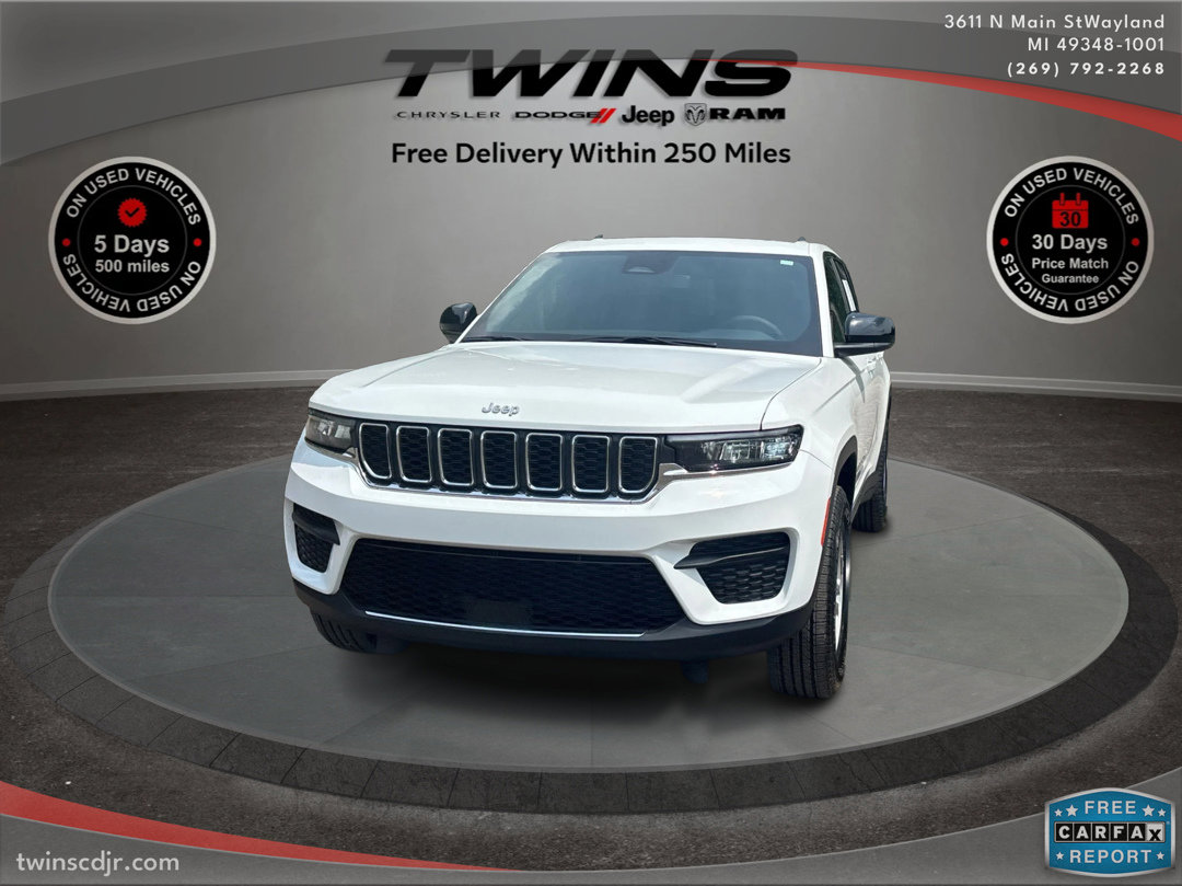 Used 2024 Jeep Grand Cherokee Laredo image 10