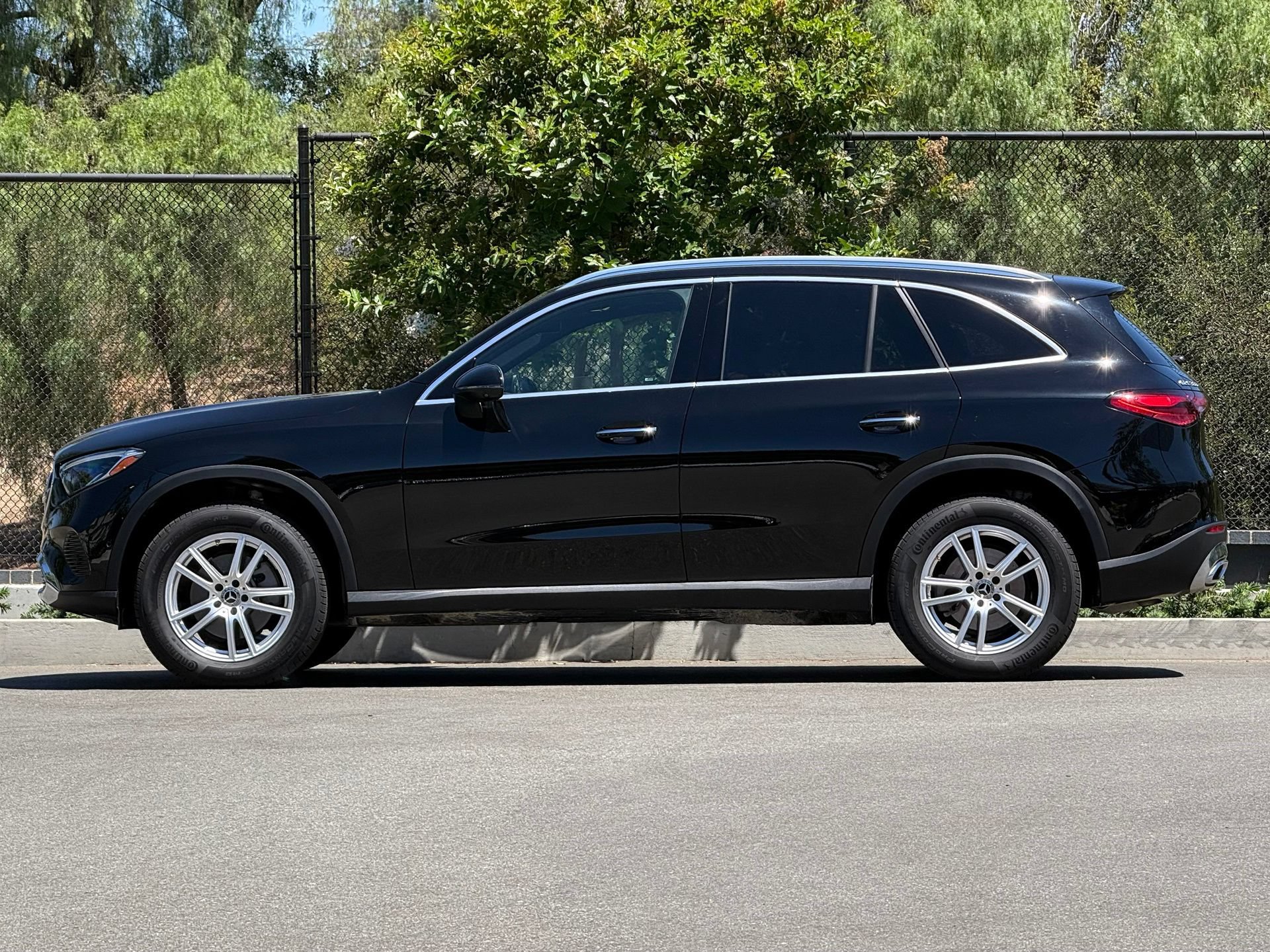 Used 2023 Mercedes-Benz GLC 300 image 2