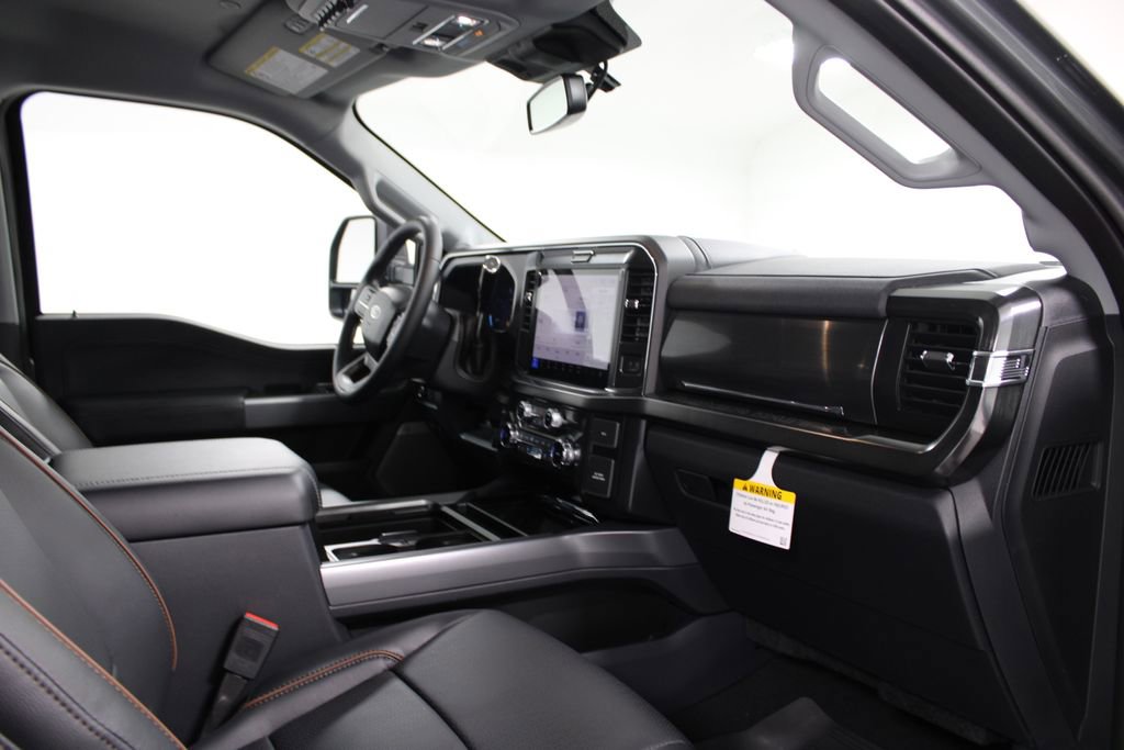 New 2026 Ford F250 Lariat w/ Black Appearance Package image 30