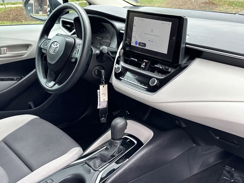 Used 2024 Toyota Corolla LE FWD image 9