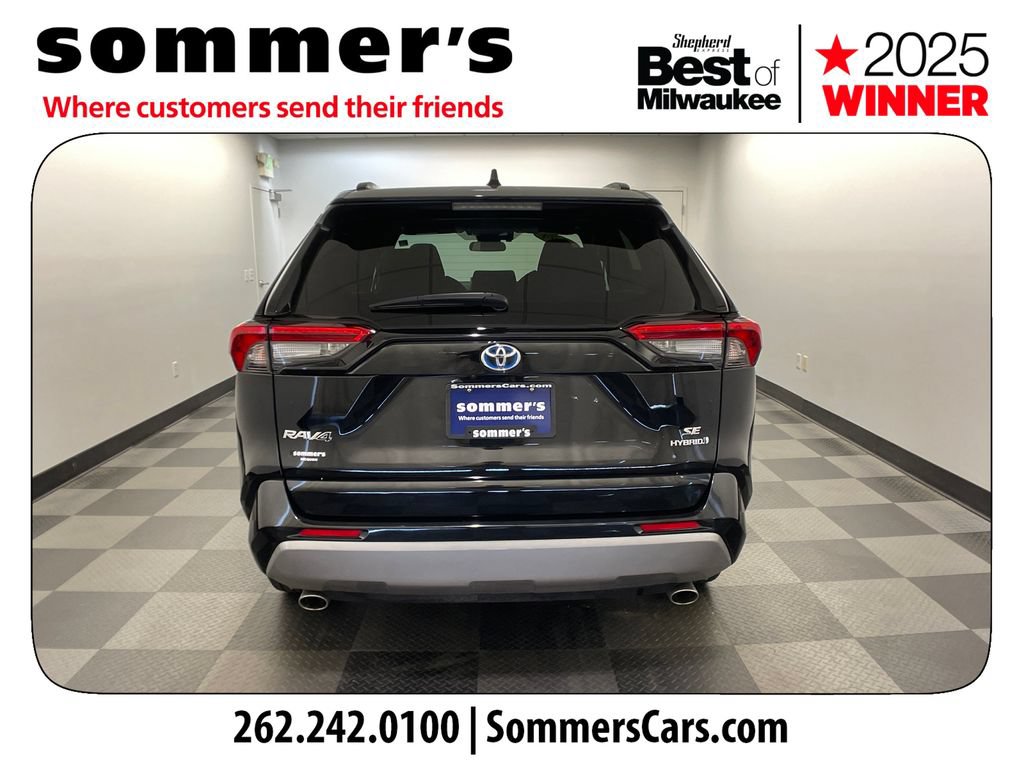 Used 2024 Toyota RAV4 SE w/ Convenience Package AWD/4WD image 4
