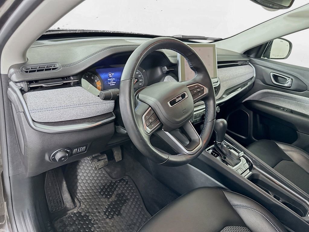 Certified 2022 Jeep Compass Latitude w/ Convenience Group image 17