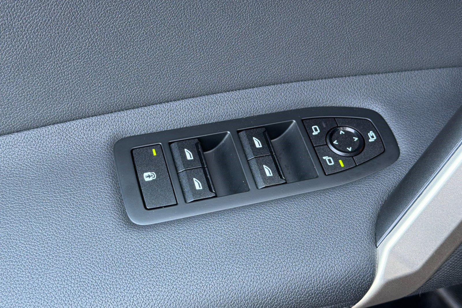 Certified 2022 BMW iX xDrive50 w/ Sport Package image 13