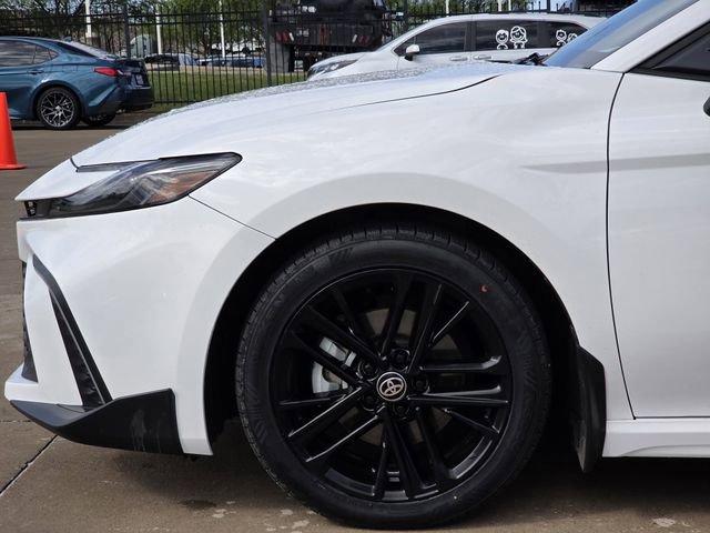 Used 2025 Toyota Camry SE image 5