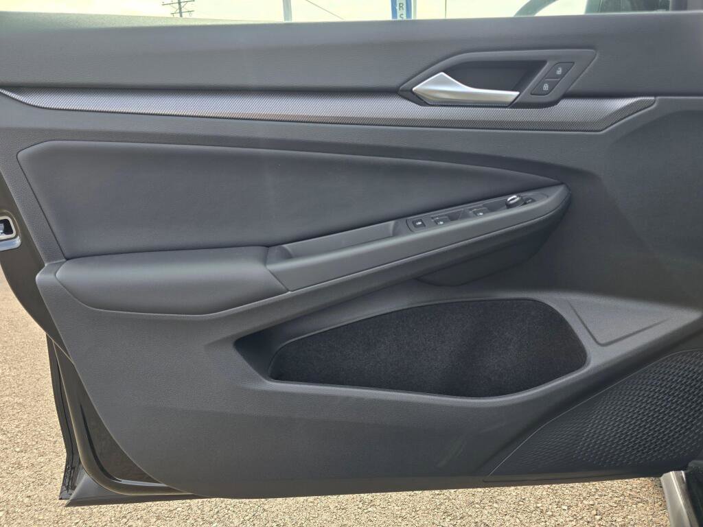 New 2025 Volkswagen GTI SE image 27