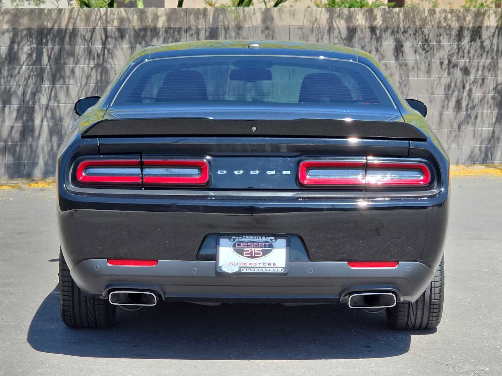 Used 2022 Dodge Challenger R/T RWD image 8