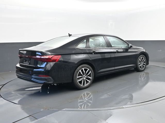 Used 2025 Volkswagen Jetta SE FWD image 21