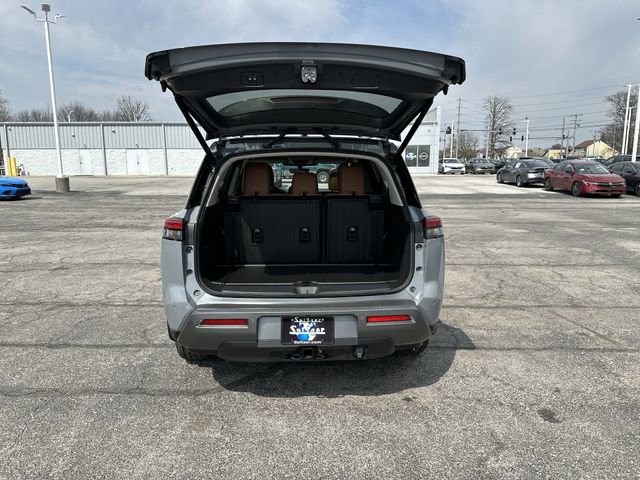 New 2026 Nissan Pathfinder Platinum w/ Cargo Package AWD/4WD image 22