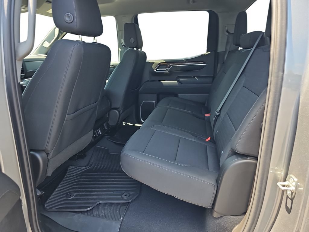 Used 2023 Chevrolet Silverado 1500 LT AWD/4WD image 14