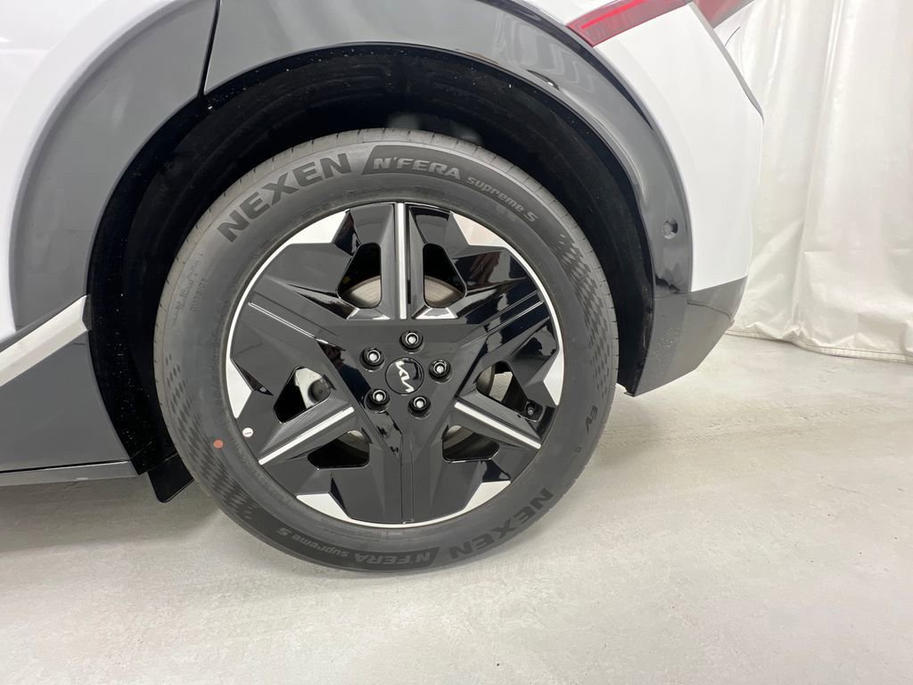New 2025 Kia EV6 Wind image 35