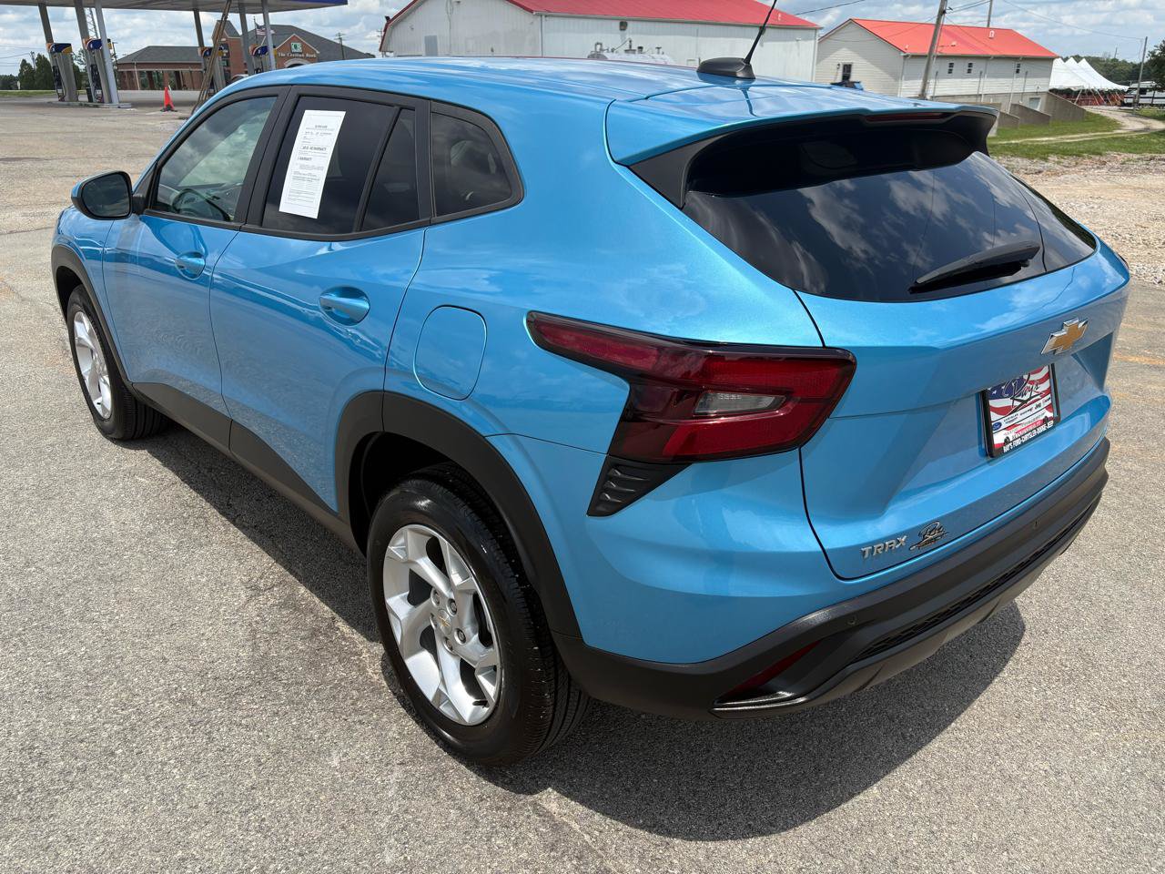 Used 2025 Chevrolet Trax LS w/ LS Convenience Package FWD image 5