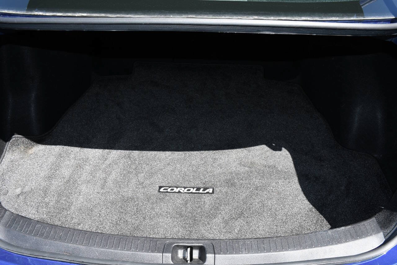 Used 2021 Toyota Corolla SE w/ Carpet Mat Package (TMS) FWD image 18