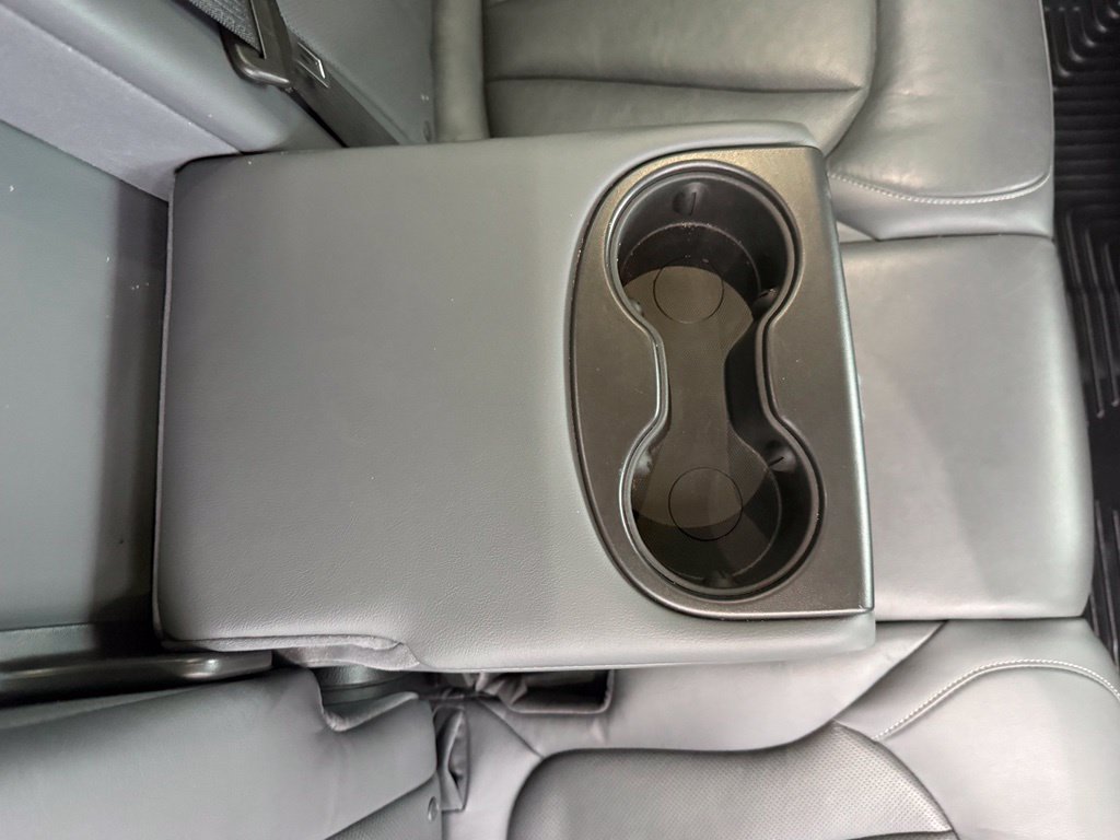 Used 2019 Buick Envision Essence FWD image 18