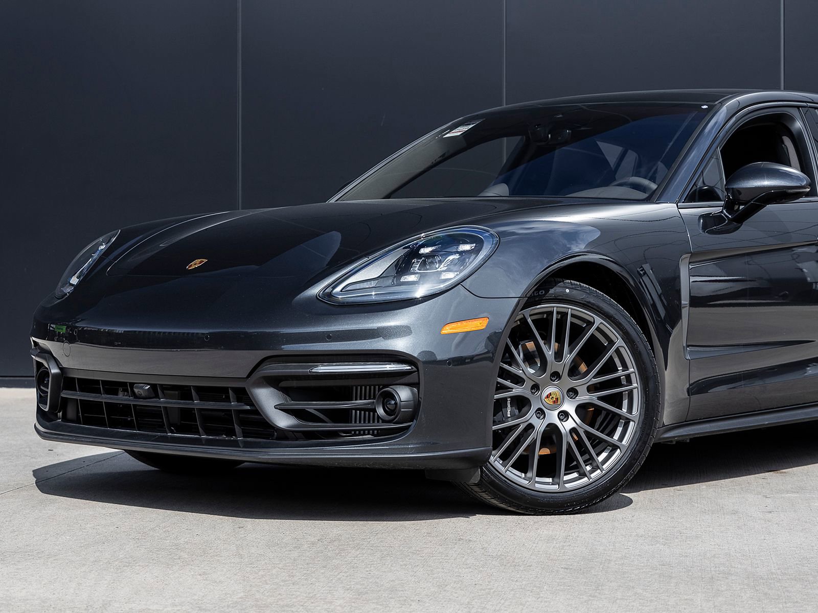 Certified 2023 Porsche Panamera Platinum Edition image 7