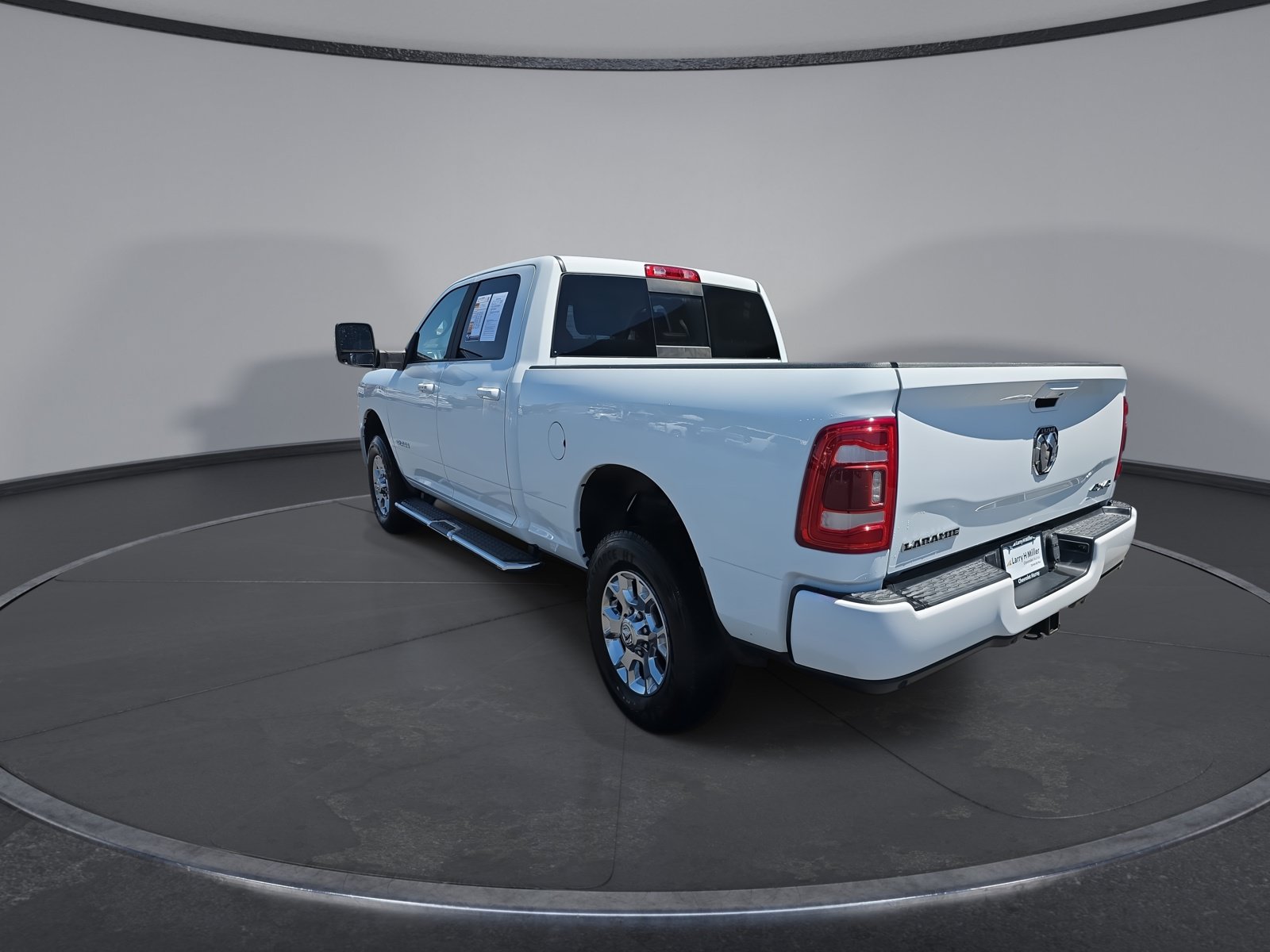Used 2024 RAM 2500 Laramie AWD/4WD image 6