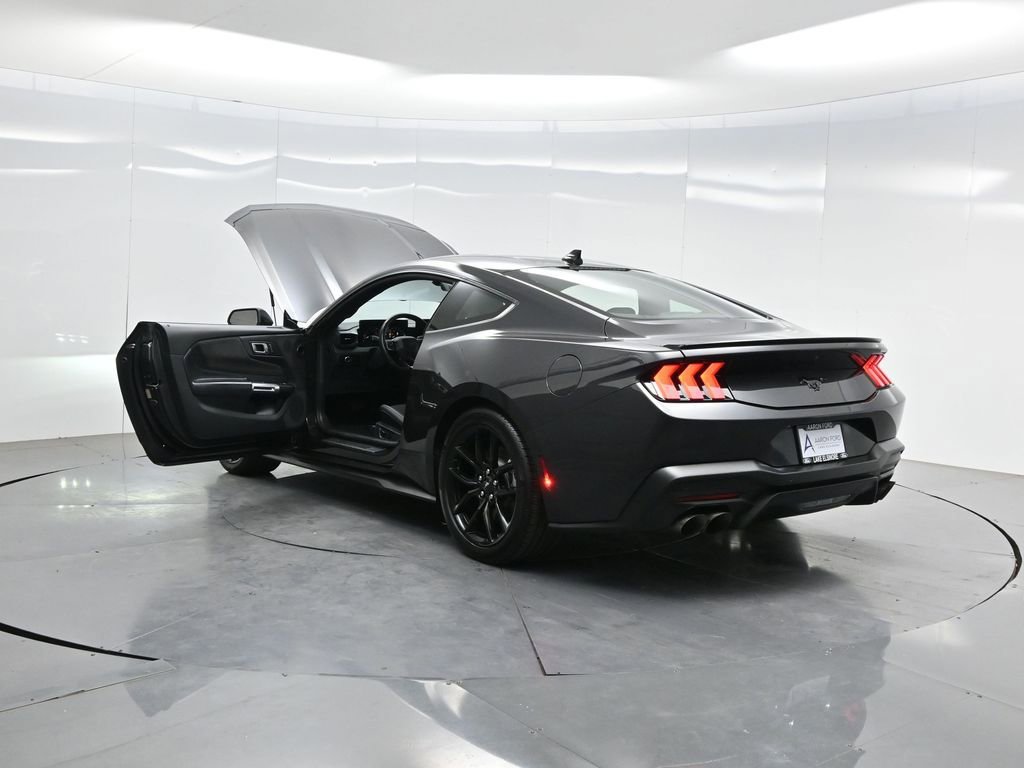Used 2024 Ford Mustang Coupe RWD image 34