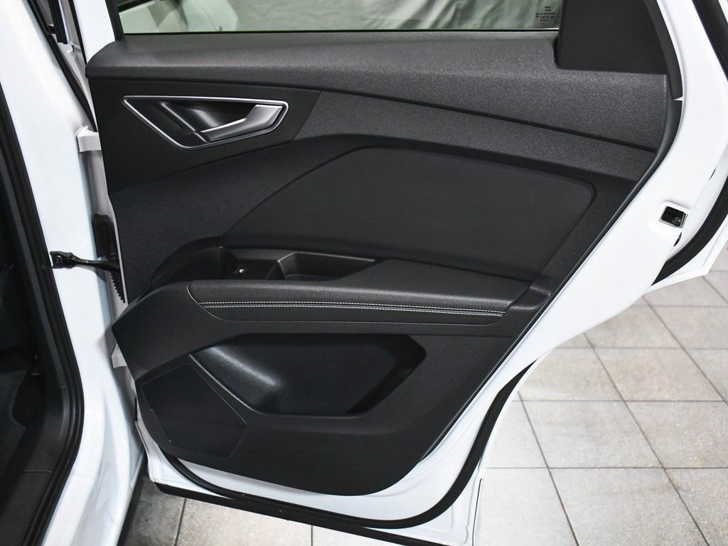 Used 2024 Audi Q4 e-tron Premium Plus w/ Premium Plus image 14