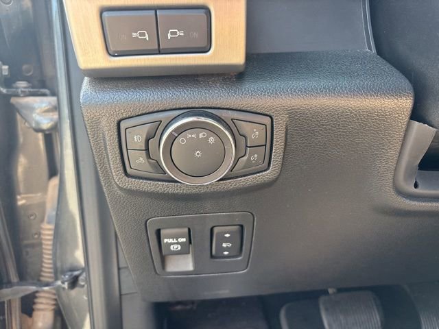 Used 2019 Ford F150 Platinum w/ Equipment Group 701A Luxury image 27