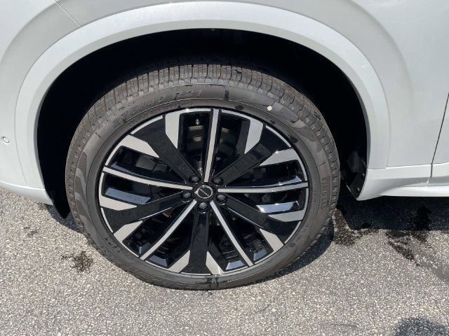 New 2026 Volvo XC90 B6 Plus w/ Protection Package Premier AWD/4WD image 12