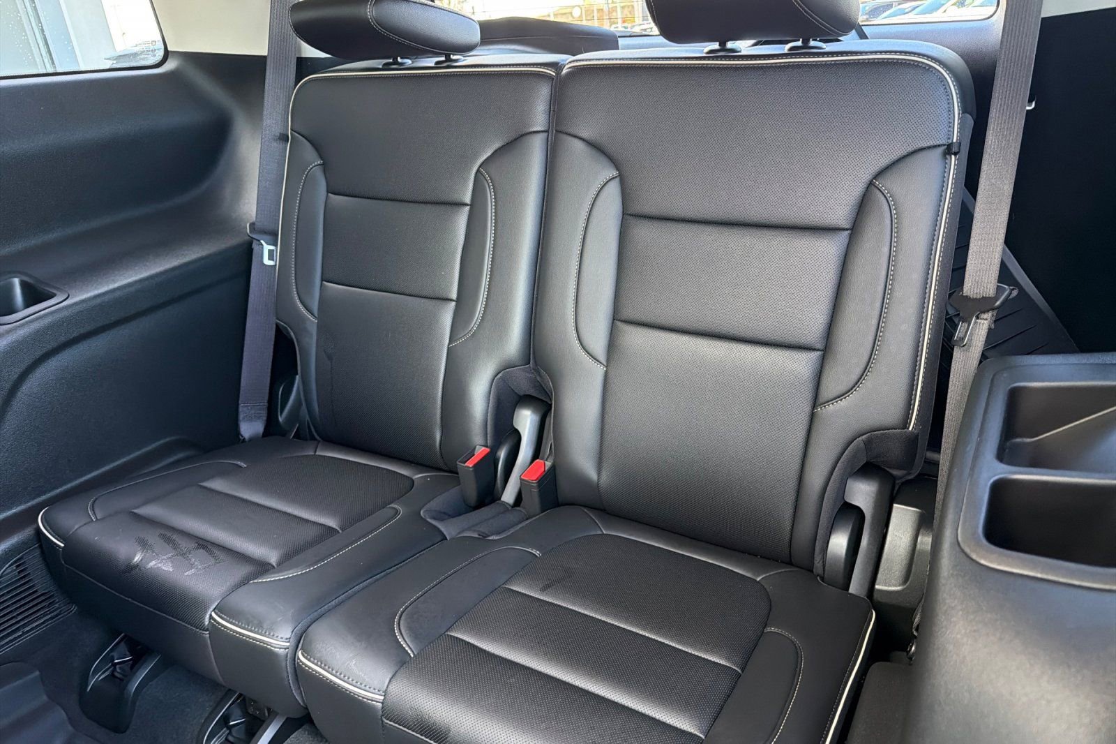 Used 2023 GMC Acadia Denali w/ Black Diamond Edition image 15