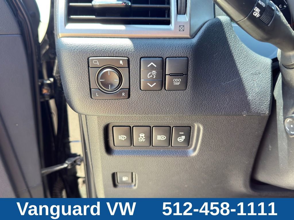 Used 2022 Lexus GX 460 Premium w/ Premium Package AWD/4WD image 16