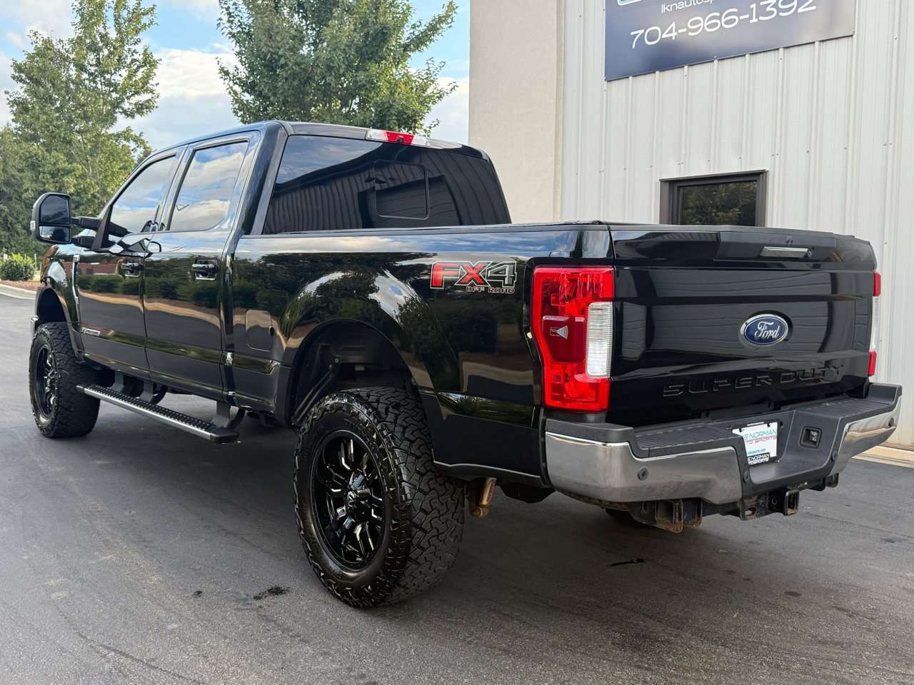 Used 2017 Ford F250 Lariat w/ Lariat Value Package image 4