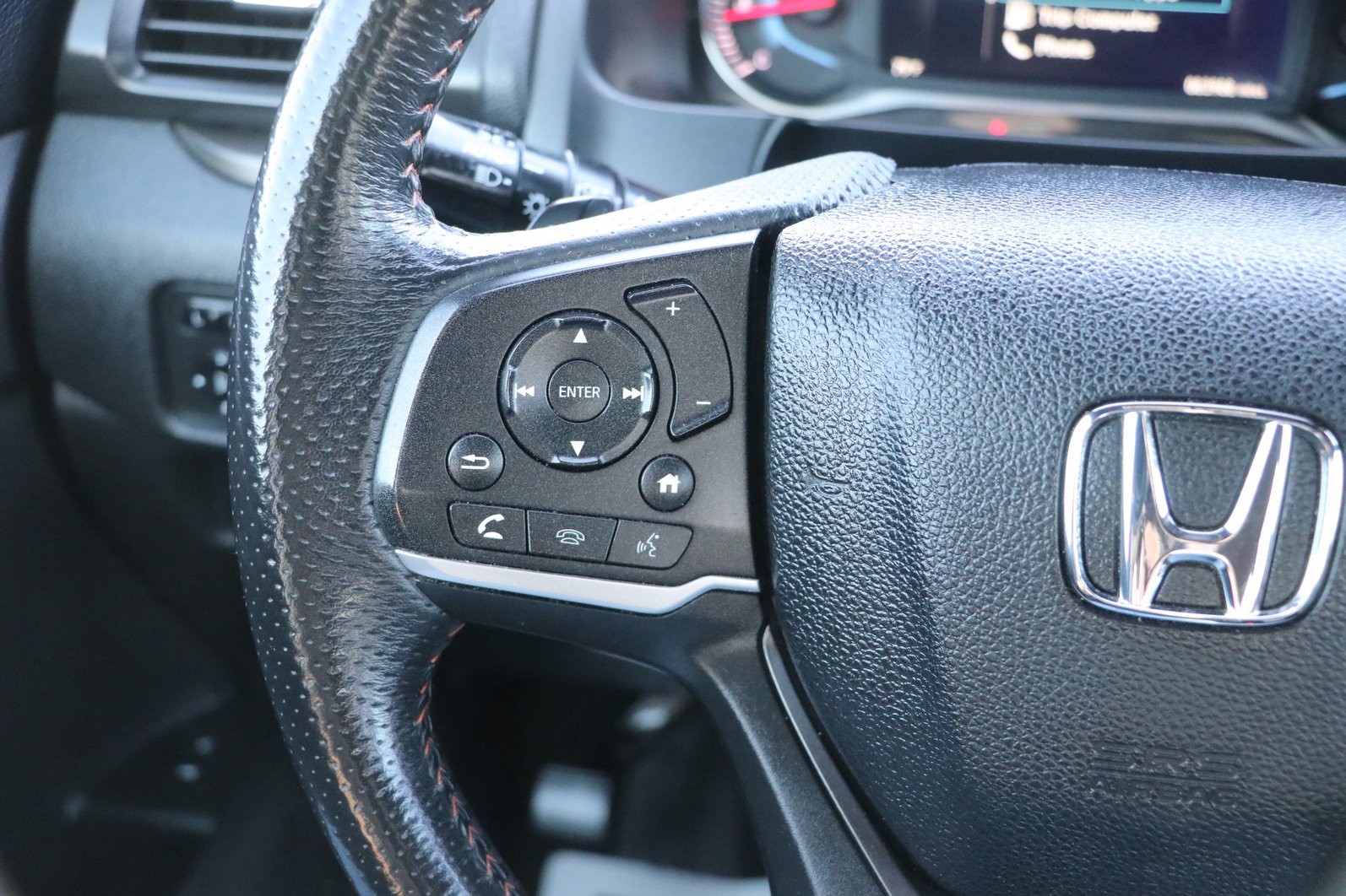 Used 2022 Honda Pilot TrailSport image 18