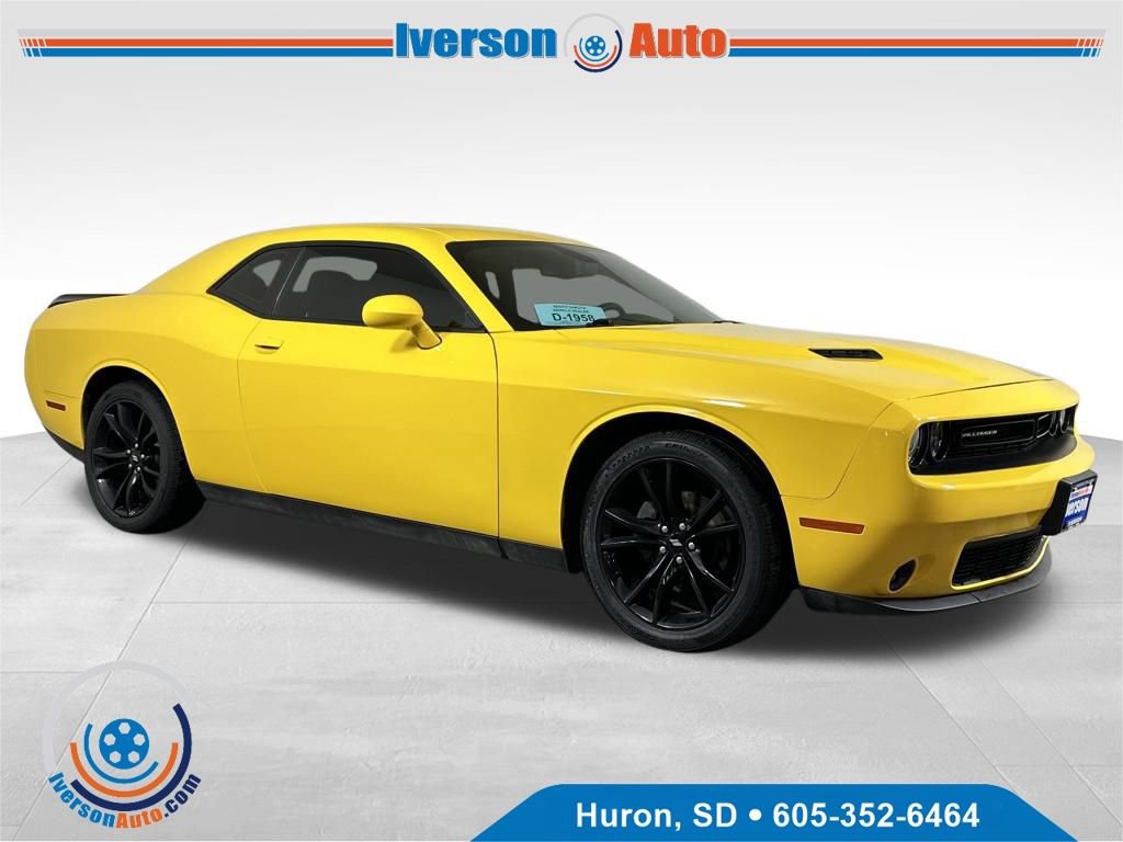 Used 2018 Dodge Challenger SXT w/ Blacktop Package image 1