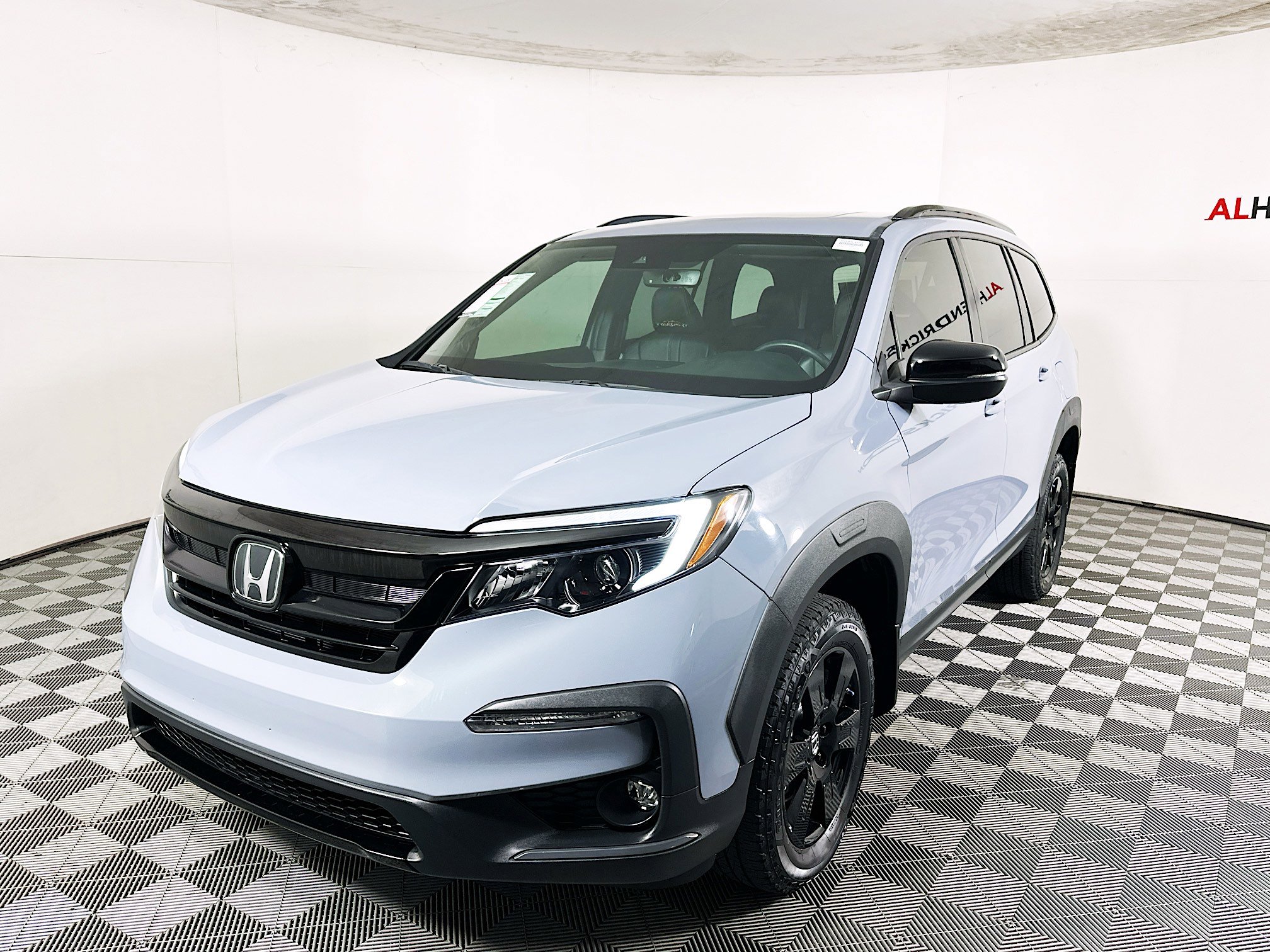Used 2022 Honda Pilot TrailSport image 7