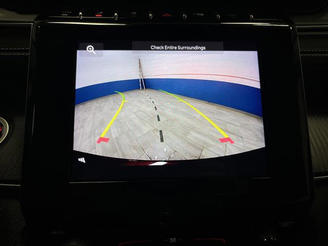 Used 2023 Jeep Grand Cherokee Laredo image 8