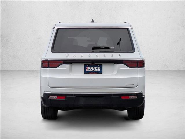 Used 2024 Jeep Wagoneer L Series II RWD image 6