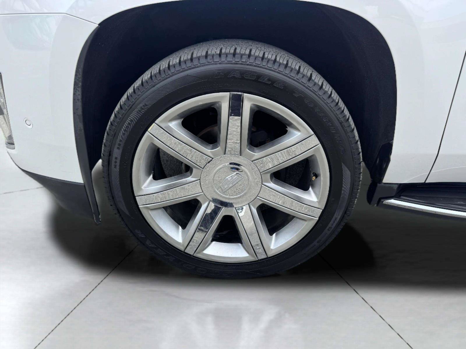 Used 2020 Cadillac Escalade Premium Luxury AWD/4WD image 62