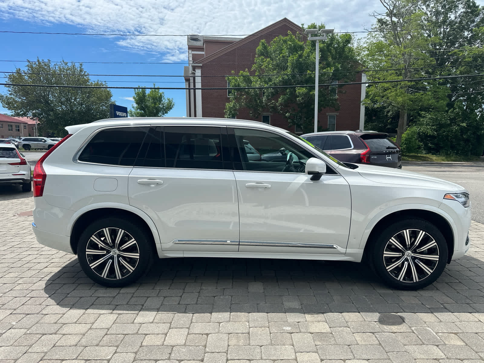 Used 2025 Volvo XC90 B5 Core w/ Protection Package Premier AWD/4WD image 46