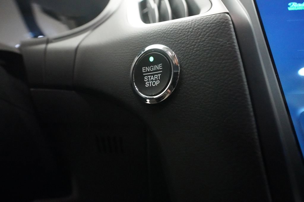 Used 2024 Ford Edge SEL w/ Convenience Package image 33