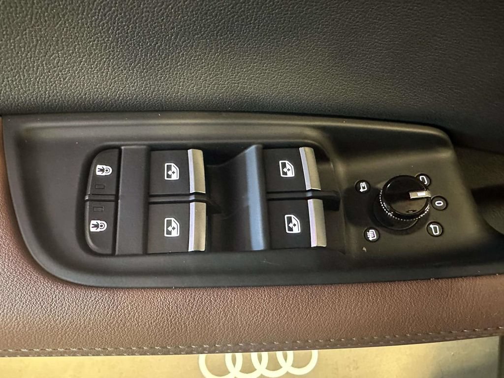 Used 2026 Audi Q8 Premium Plus AWD/4WD image 19