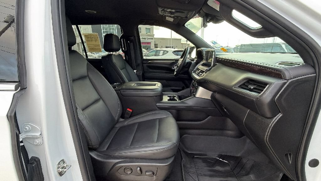 Used 2023 Chevrolet Tahoe LT w/ Luxury Package RWD image 32