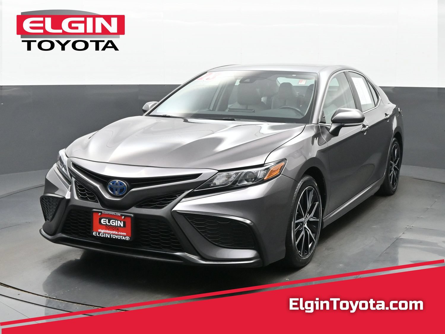Used 2023 Toyota Camry SE FWD image 1