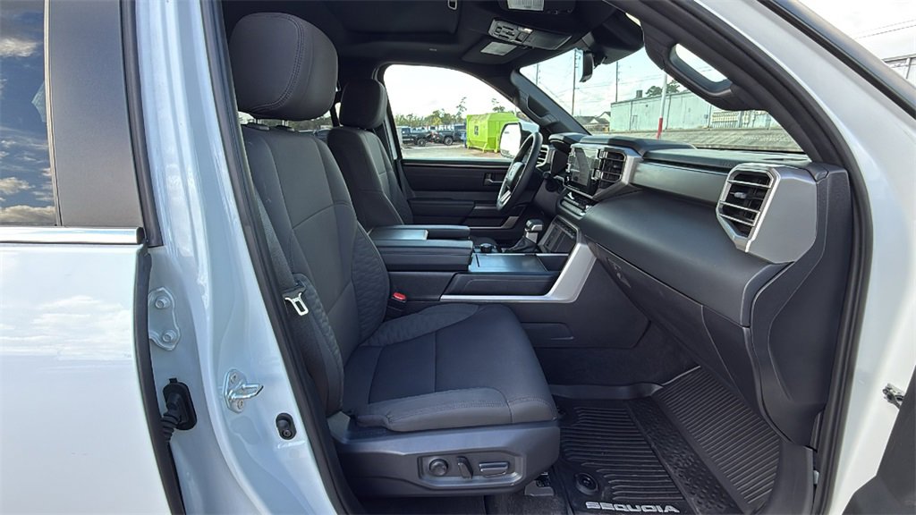 Certified 2025 Toyota Sequoia SR5 image 34