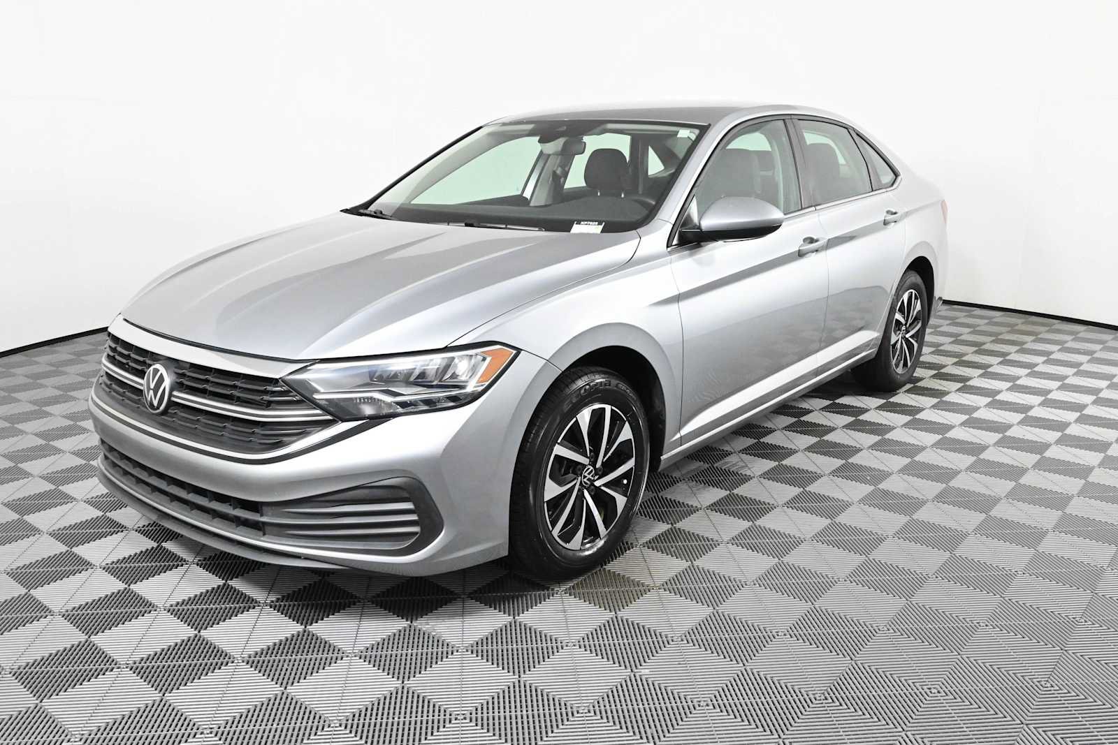 Certified 2022 Volkswagen Jetta S FWD image 2