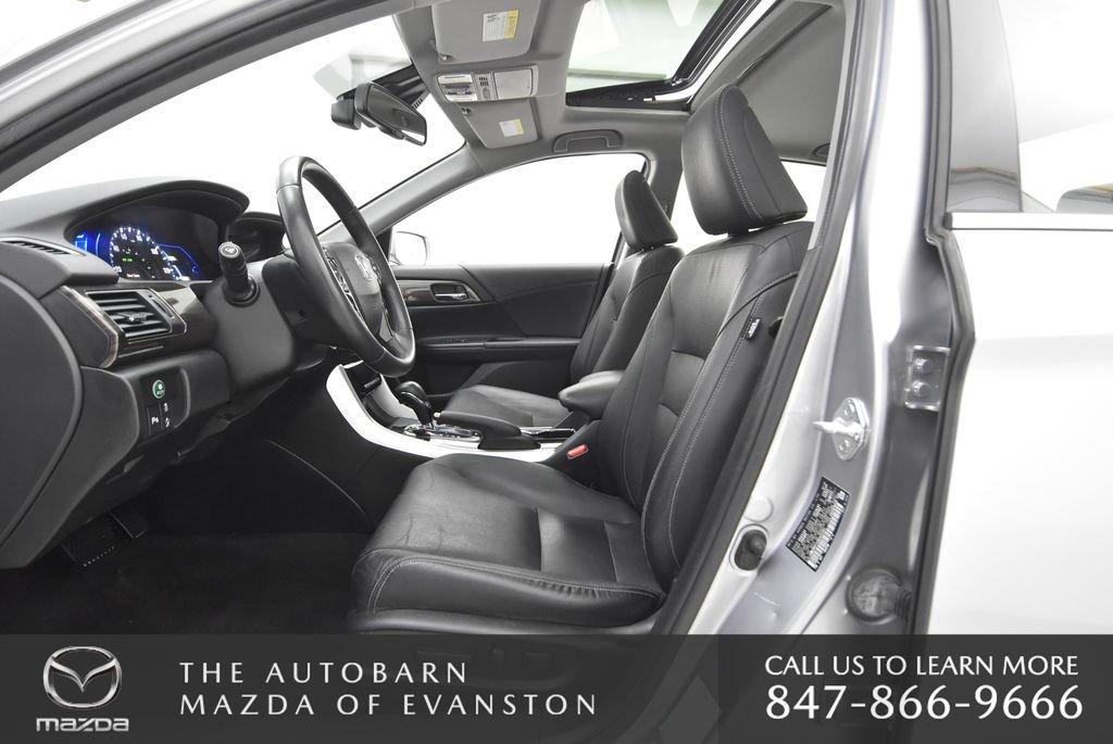 Used 2017 Honda Accord Touring image 31