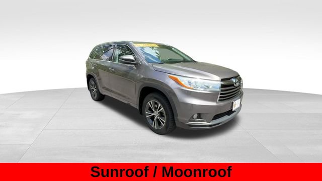 Used 2016 Toyota Highlander XLE image 10