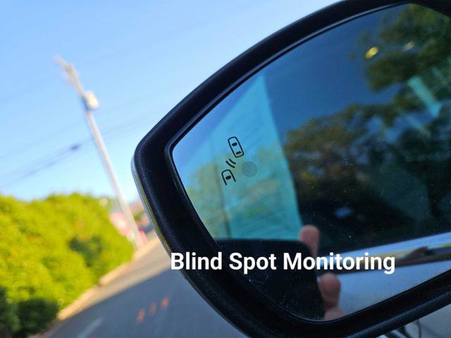 Used 2017 Ford Escape SE w/ Equipment Group 201A image 10