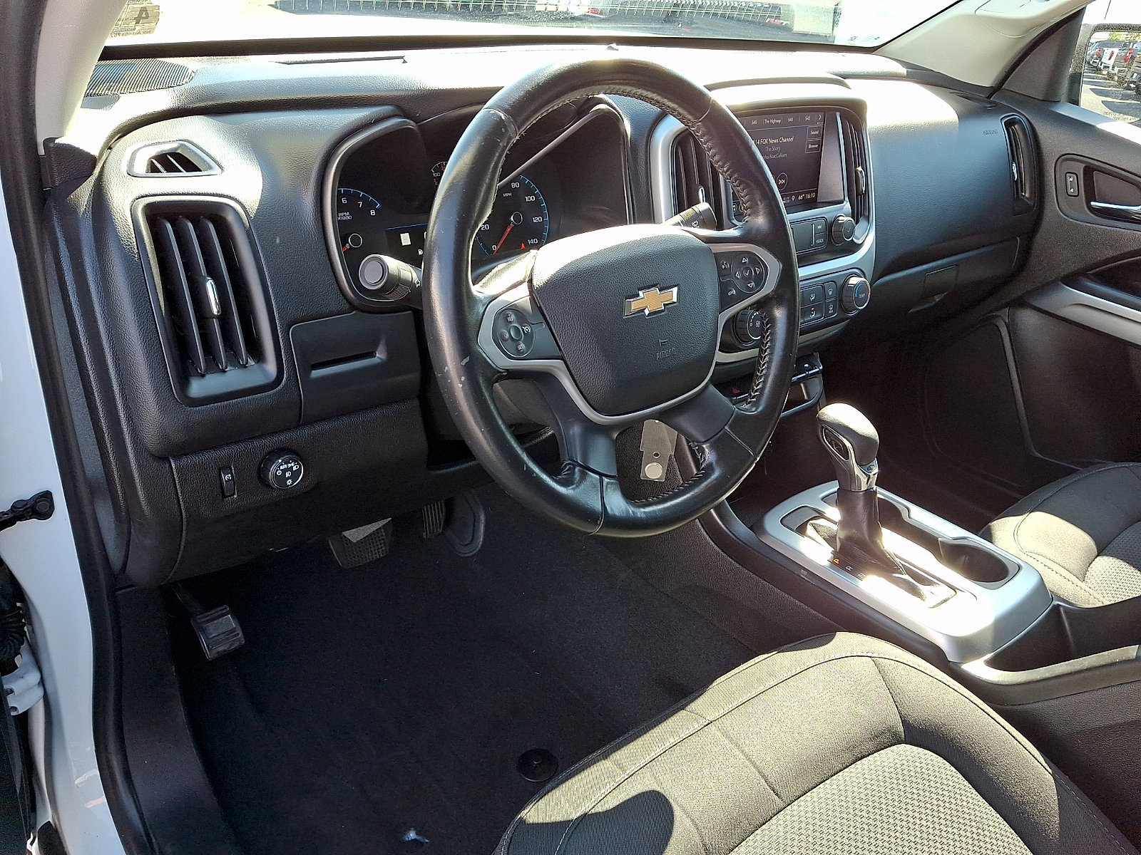 Used 2024 Chevrolet Equinox LT FWD image 25